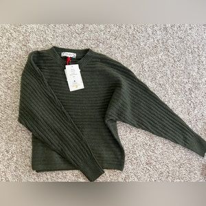 Women’s green Long sleeve sweater